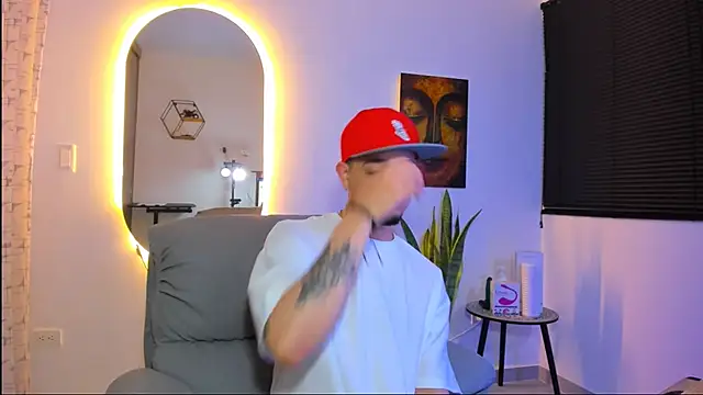 alejandro calderon1 online show from February 10, 2026, 6:01 am