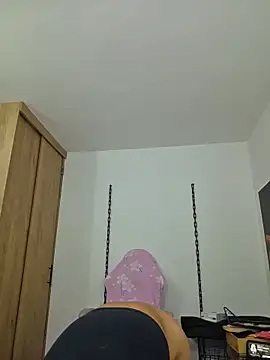 Hannah-grace online show from April 28, 2026, 12:20 pm