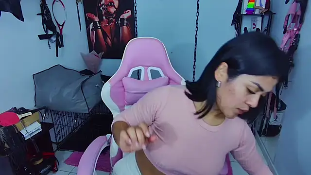 Snapshot of Hannah-grace chatting on November 21, 2025, 12:59 pm Hannah-grace online show from November 21, 2025, 12:59 pm