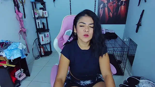 Snapshot of Hannah-grace chatting on October 11, 2025, 1:34 pm Hannah-grace online show from October 11, 2025, 1:34 pm