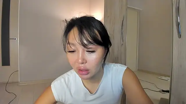 keiko hot online show from April 24, 2026, 2:35 am