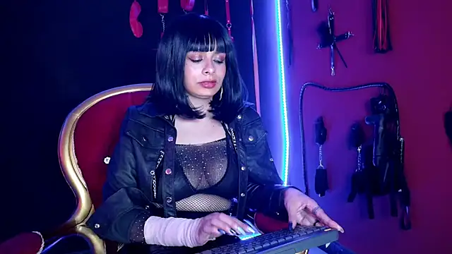 amy-mistress online show from January 18, 2026, 9:29 pm