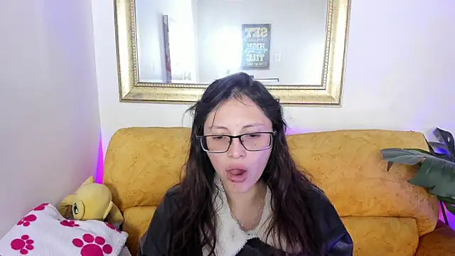 Snapshot of Kyomi_chang chatting on June 3, 2026, 1:01 pm Kyomi chang online show from June 3, 2026, 1:01 pm