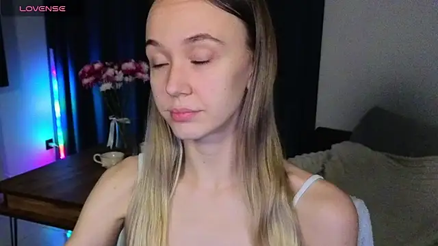 SexyCocobutt online show from November 30, 2025, 5:36 pm