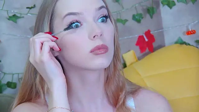 Snapshot of GentleRossi chatting on October 14, 2025, 3:12 pm GentleRossi online show from October 14, 2025, 3:12 pm