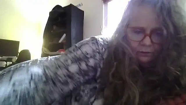 Snapshot of DestineeLoverGirl chatting on March 26, 2026, 12:14 pm DestineeLoverGirl online show from March 26, 2026, 12:14 pm