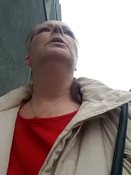 Snapshot of saharaheiss chatting on February 20, 2025, 4:14 pm saharaheiss online show from February 20, 2025, 4:14 pm