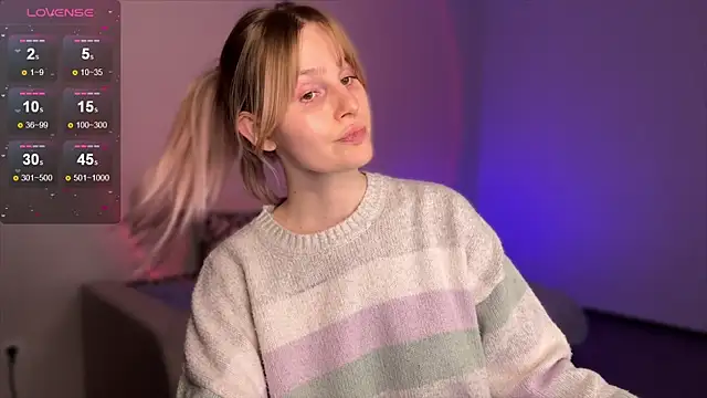 Snapshot of Chanel_Gill chatting on February 12, 2025, 9:43 pm Chanel Gill online show from February 12, 2025, 9:43 pm