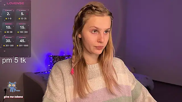 Snapshot of Chanel_Gill chatting on February 5, 2025, 8:14 pm Chanel Gill online show from February 5, 2025, 8:14 pm