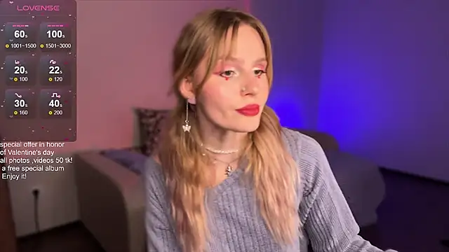 Snapshot of Chanel_Gill chatting on February 14, 2025, 9:32 pm Chanel Gill online show from February 14, 2025, 9:32 pm