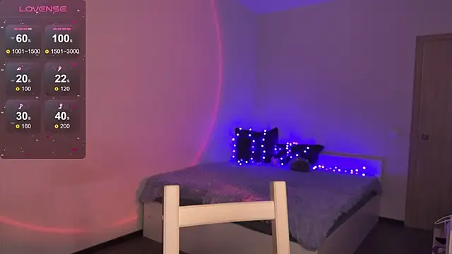 Snapshot of Chanel_Gill chatting on March 12, 2025, 9:24 pm Chanel Gill online show from March 12, 2025, 9:24 pm