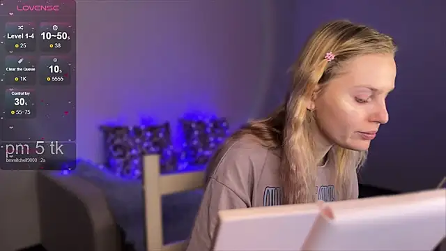 Snapshot of Chanel_Gill chatting on February 8, 2025, 12:28 pm Chanel Gill online show from February 8, 2025, 12:28 pm