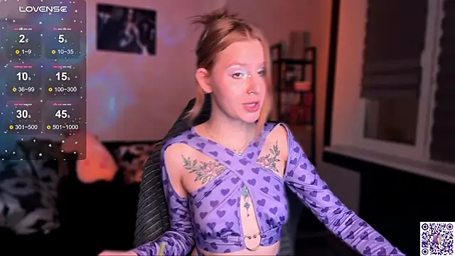 Snapshot of Chanel_Gill chatting on November 24, 2025, 6:52 pm Chanel Gill online show from November 24, 2025, 6:52 pm