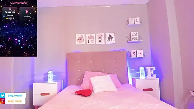 EmilyCoast-1 online show from March 4, 2026, 7:32 pm