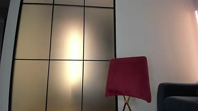 Snapshot of Lunaonekiss chatting on October 13, 2025, 11:34 am Lunaonekiss online show from October 13, 2025, 11:34 am