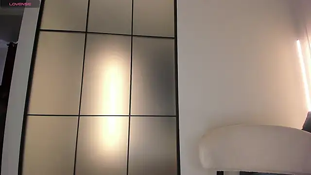 Snapshot of Lunaonekiss chatting on November 19, 2025, 8:47 am Lunaonekiss online show from November 19, 2025, 8:47 am