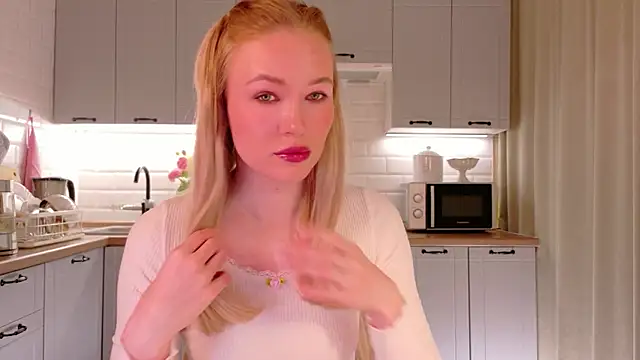 Veronika Mitchel online show from April 22, 2026, 6:25 pm