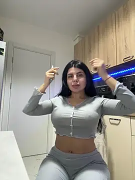 Scarlett-Dream online show from January 14, 2026, 4:16 am