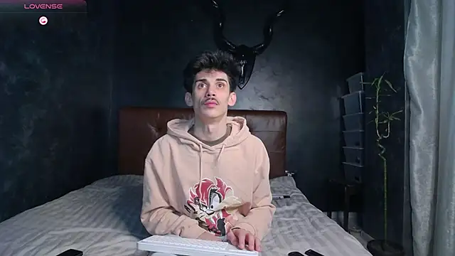 DanielCrush1 online show from March 27, 2026, 1:01 pm