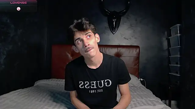 DanielCrush1 online show from December 23, 2025, 1:49 am