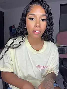 Snapshot of stormyy_ chatting on July 7, 2026, 11:41 pm stormyy online show from July 7, 2026, 11:41 pm