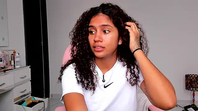 Snapshot of stormyy_ chatting on October 17, 2025, 9:38 pm stormyy online show from October 17, 2025, 9:38 pm