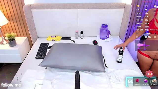 bounce katty online show from October 17, 2025, 8:21 pm