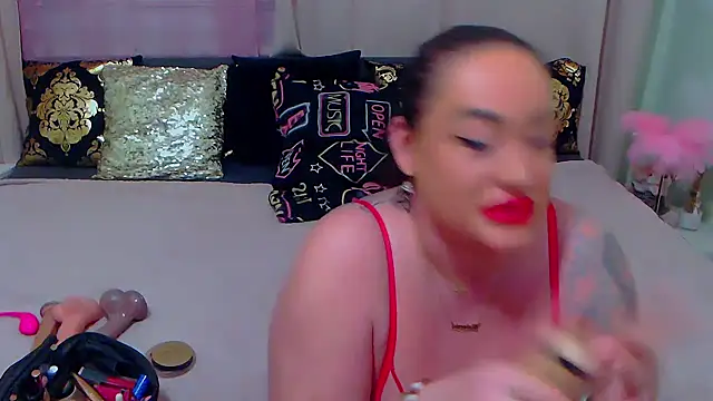 BustyVicky online show from December 6, 2024, 10:24 pm