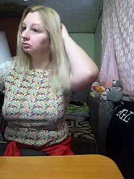 Snapshot of BustyBlond chatting on March 3, 2026, 4:41 am BustyBlond online show from March 3, 2026, 4:41 am