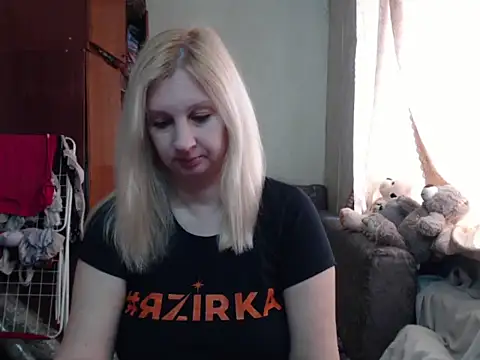 BustyBlond online show from March 14, 2025, 9:57 am