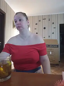Snapshot of BustyBlond chatting on August 7, 2026, 5:02 am BustyBlond online show from August 7, 2026, 5:02 am