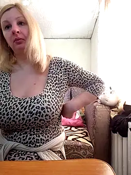 Snapshot of BustyBlond chatting on March 15, 2026, 6:31 am BustyBlond online show from March 15, 2026, 6:31 am