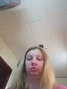 Snapshot of BustyBlond chatting on July 24, 2026, 3:35 am BustyBlond online show from July 24, 2026, 3:35 am