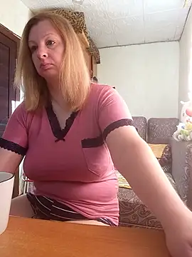 Snapshot of BustyBlond chatting on July 19, 2026, 4:21 am BustyBlond online show from July 19, 2026, 4:21 am