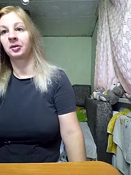 BustyBlond online show from November 4, 2025, 4:49 am