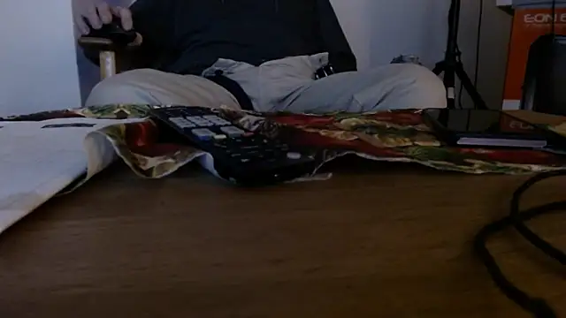 Snapshot of Cordt27 chatting on November 14, 2025, 7:17 pm Cordt27 online show from November 14, 2025, 7:17 pm