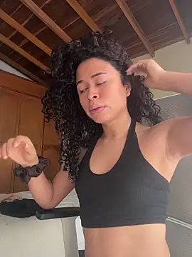 GabriSaenz online show from February 21, 2026, 1:57 pm