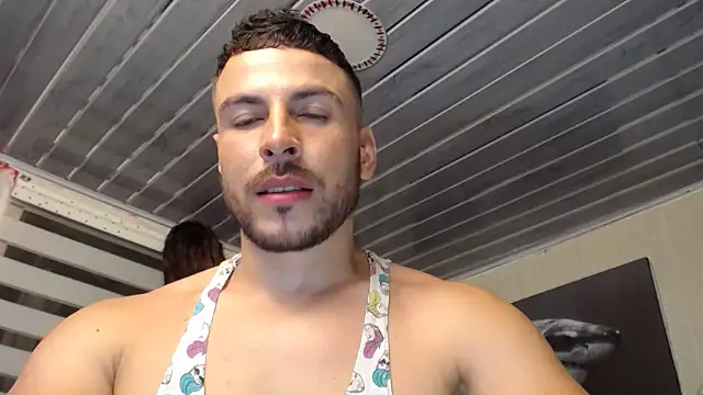 Snapshot of bayronfit chatting on June 1, 2026, 1:06 am bayronfit online show from June 1, 2026, 1:06 am