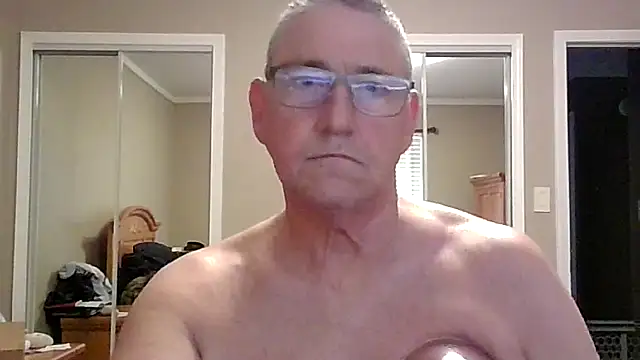 Snapshot of takeitall101 chatting on November 1, 2025, 4:23 pm takeitall101 online show from November 1, 2025, 4:23 pm