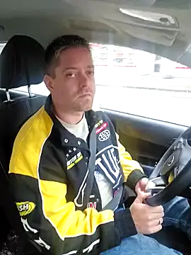 Trucker Hunter online show from December 2, 2024, 2:03 pm