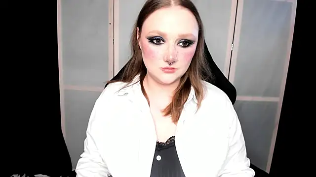 Snapshot of YourDyingBride chatting on December 17, 2025, 11:21 pm YourDyingBride online show from December 17, 2025, 11:21 pm