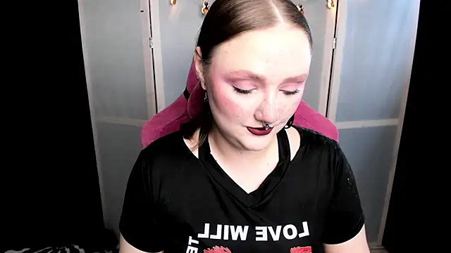 Snapshot of YourDyingBride chatting on October 26, 2025, 2:01 am YourDyingBride online show from October 26, 2025, 2:01 am