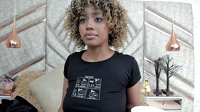 Snapshot of AgataRinaldi chatting on October 23, 2025, 7:56 pm AgataRinaldi online show from October 23, 2025, 7:56 pm