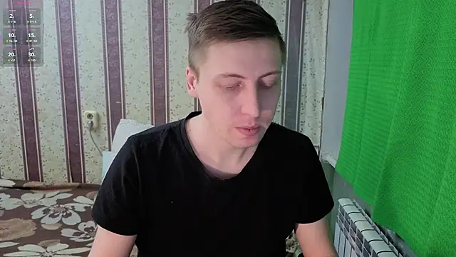 Snapshot of darienlarge chatting on February 17, 2026, 6:00 am darienlarge online show from February 17, 2026, 6:00 am