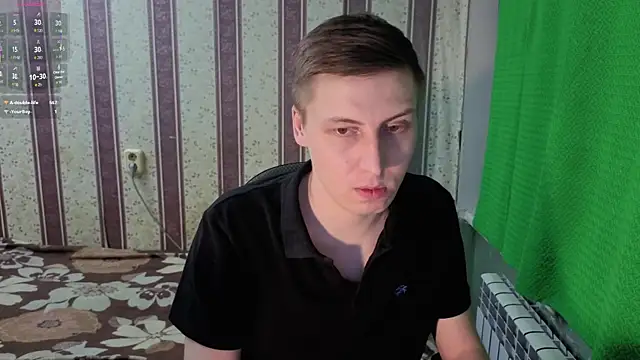 Snapshot of darienlarge chatting on February 15, 2026, 7:57 pm darienlarge online show from February 15, 2026, 7:57 pm