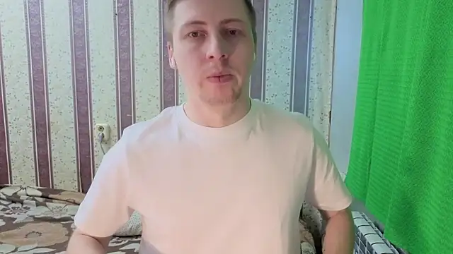 Snapshot of darienlarge chatting on February 22, 2026, 8:17 am darienlarge online show from February 22, 2026, 8:17 am