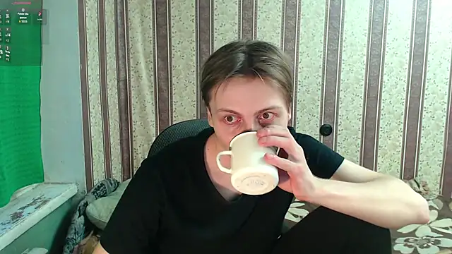 Snapshot of darienlarge chatting on November 12, 2025, 1:37 pm darienlarge online show from November 12, 2025, 1:37 pm