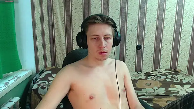 Snapshot of darienlarge chatting on November 18, 2025, 11:13 am darienlarge online show from November 18, 2025, 11:13 am