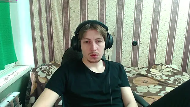 Snapshot of darienlarge chatting on December 3, 2025, 10:25 am darienlarge online show from December 3, 2025, 10:25 am