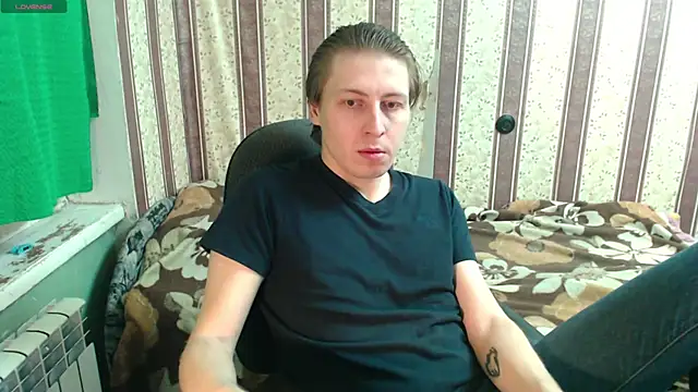 Snapshot of darienlarge chatting on October 22, 2025, 3:55 pm darienlarge online show from October 22, 2025, 3:55 pm